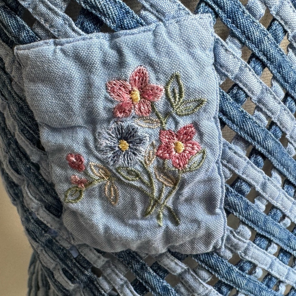 Vintage Floral Embroidered Denim Vest Cottagecore open weave patchwork medium - Picture 6 of 11